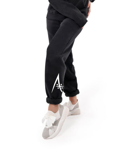 ARTIST PROJECT • PANTALONE SCHOOL 2 - Non Posso, Ho Danza.